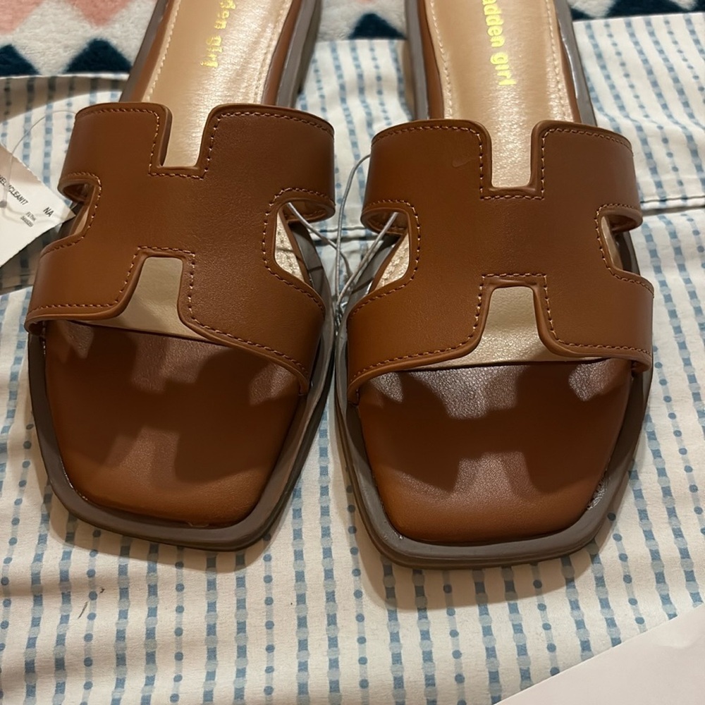 Brown Leather Slide Sandals madden girl, size 8.5